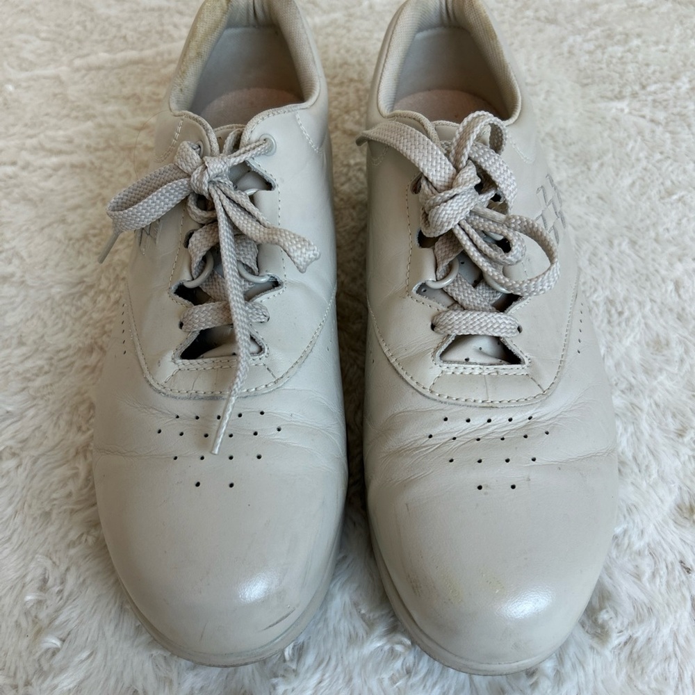Sas Shoes Womens 9.5 N Free Time Walking Sneakers Tan Leather Round Toe Casual